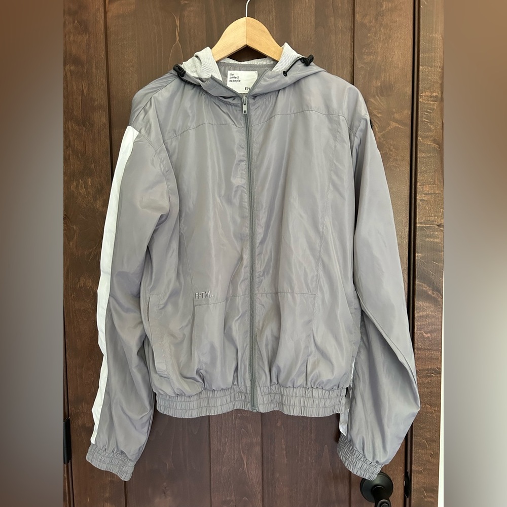 EPTM "The Perfect Example" Windbreaker Jacket Hooded Gray Men's Size M Full Zip